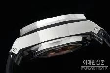 오데마피게 로열오크오프쇼어 스틸 블루다이얼 크로노그래프 오토매틱 42mm 블랙 가죽 스트랩