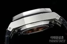 오데마피게 로열오크오프쇼어 스틸 블루다이얼 크로노그래프 오토매틱 42mm 블랙 러버 스트랩