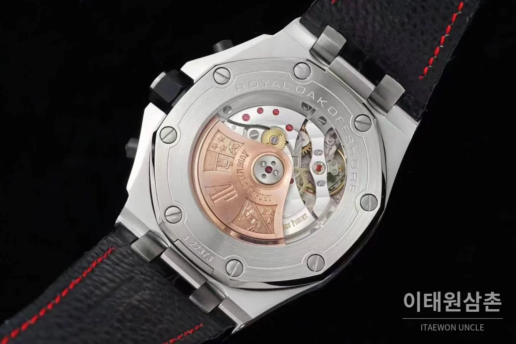 오데마피게 로열오크오프쇼어 스틸 블루다이얼 크로노그래프 오토매틱 42mm 블랙 러버 스트랩