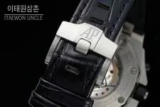오데마피게 로열오크오프쇼어 스틸 블루다이얼 크로노그래프 오토매틱 42mm 블랙 가죽 스트랩