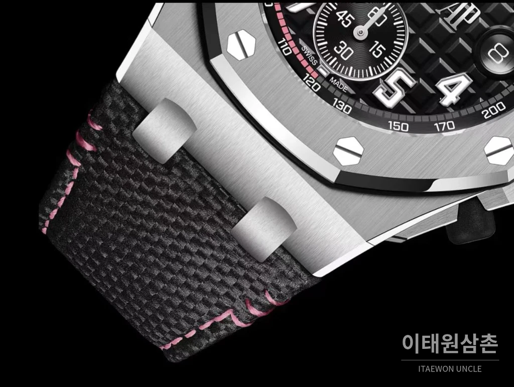 오데마피게 로열오크 오프쇼어 스틸 레드다이얼 크로노그래프 42mm