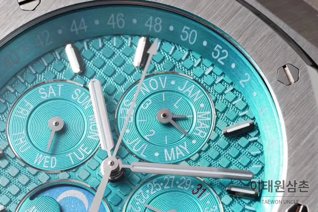 오데마피게 로열오크 퍼페추얼 캘린더 문페이즈 오토매틱 41mm 블루 / 블랙 스틸 브레이슬릿 (2)