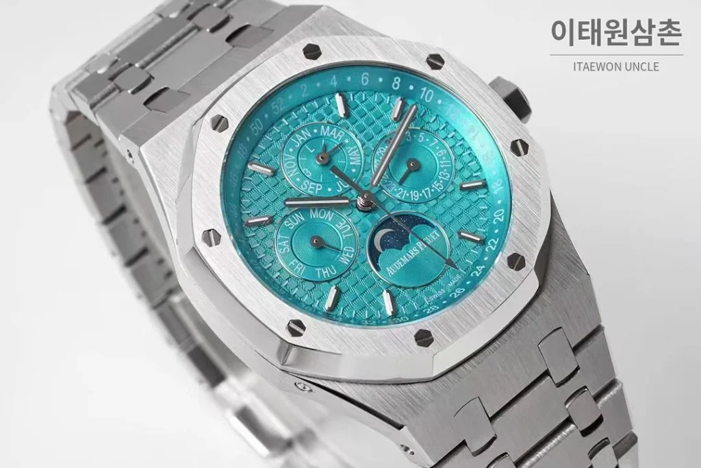 오데마피게 로열오크 퍼페추얼 캘린더 문페이즈 오토매틱 41mm 블루 / 블랙 스틸 브레이슬릿 (2)