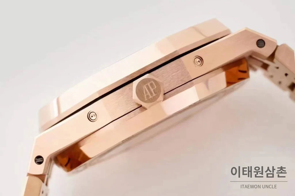 오데마피게 로열오크 퍼페추얼 캘린더 문페이즈 오토매틱 41mm 블루 / 블랙 로즈골드 브레이슬릿 (2)