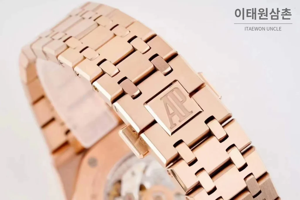 오데마피게 로열오크 퍼페추얼 캘린더 문페이즈 오토매틱 41mm 블루 / 블랙 로즈골드 브레이슬릿 (2)