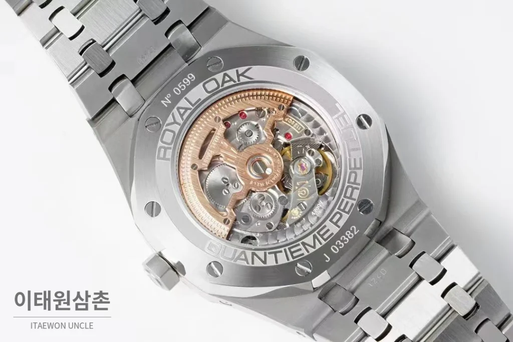 오데마피게 로열오크 퍼페추얼 캘린더 문페이즈 오토매틱 41mm 블루 / 블랙 스틸 브레이슬릿 (3)