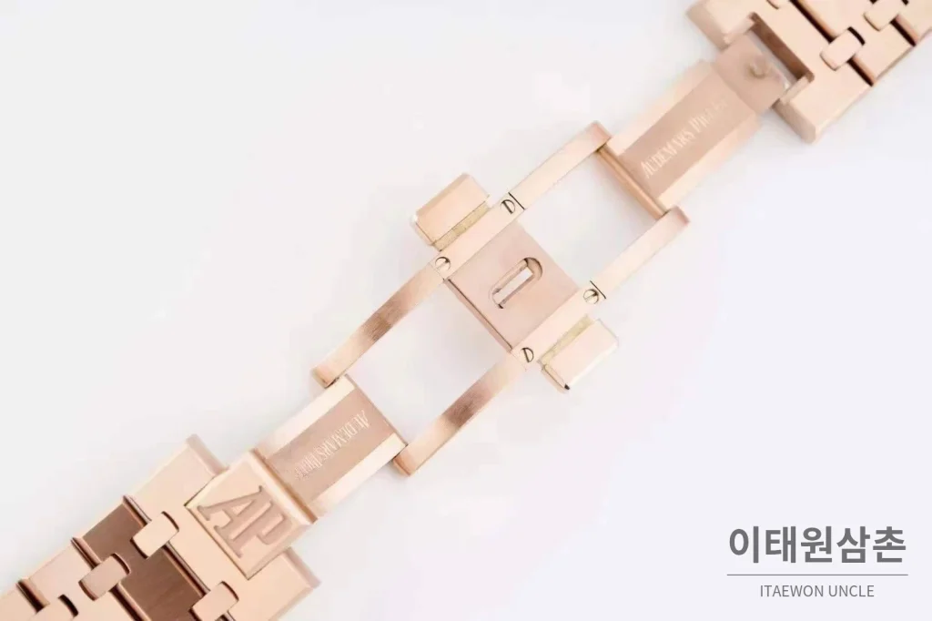 오데마피게 로열오크 퍼페추얼 캘린더 문페이즈 오토매틱 41mm 블루 / 블랙 로즈골드 브레이슬릿 (2)