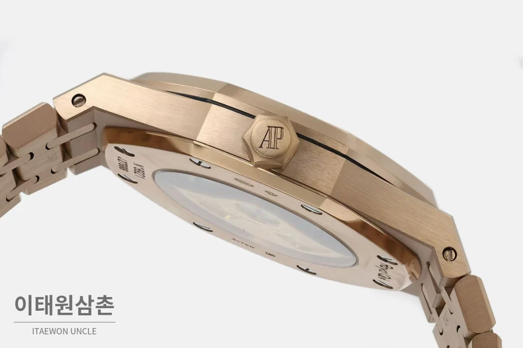 오데마피게 로열오크 로즈골드베젤 네이비다이얼 기계식 37mm