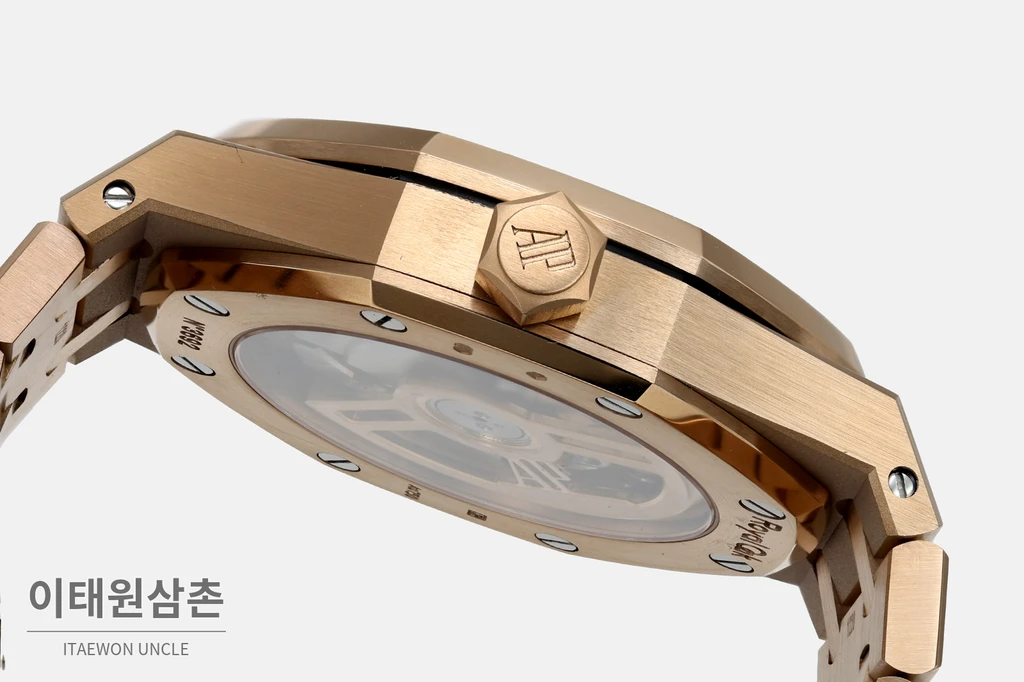 오데마피게 로열오크 로즈골드 다이아베젤 화이트다이얼 오토매틱 37mm