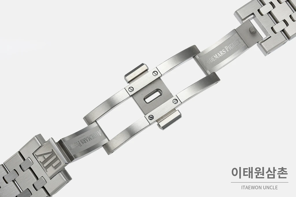 오데마피게 로열오크 실버 다이아베젤 그레이다이얼 오토매틱 37mm