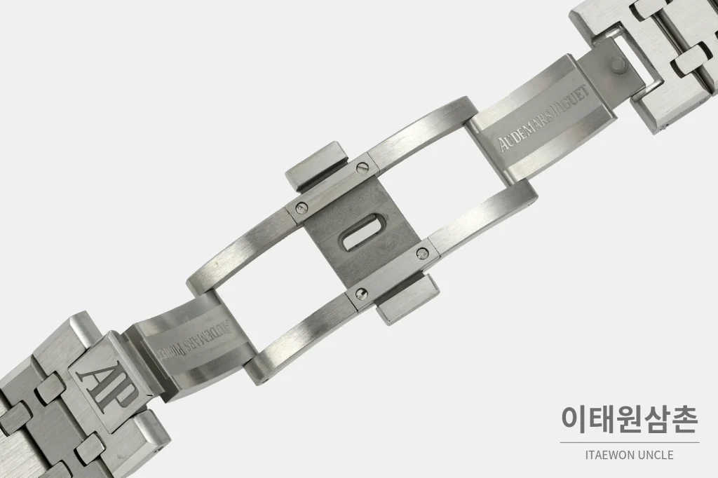 오데마피게 로열오크 스틸 블랙다이얼 일체형 기계식 41mm