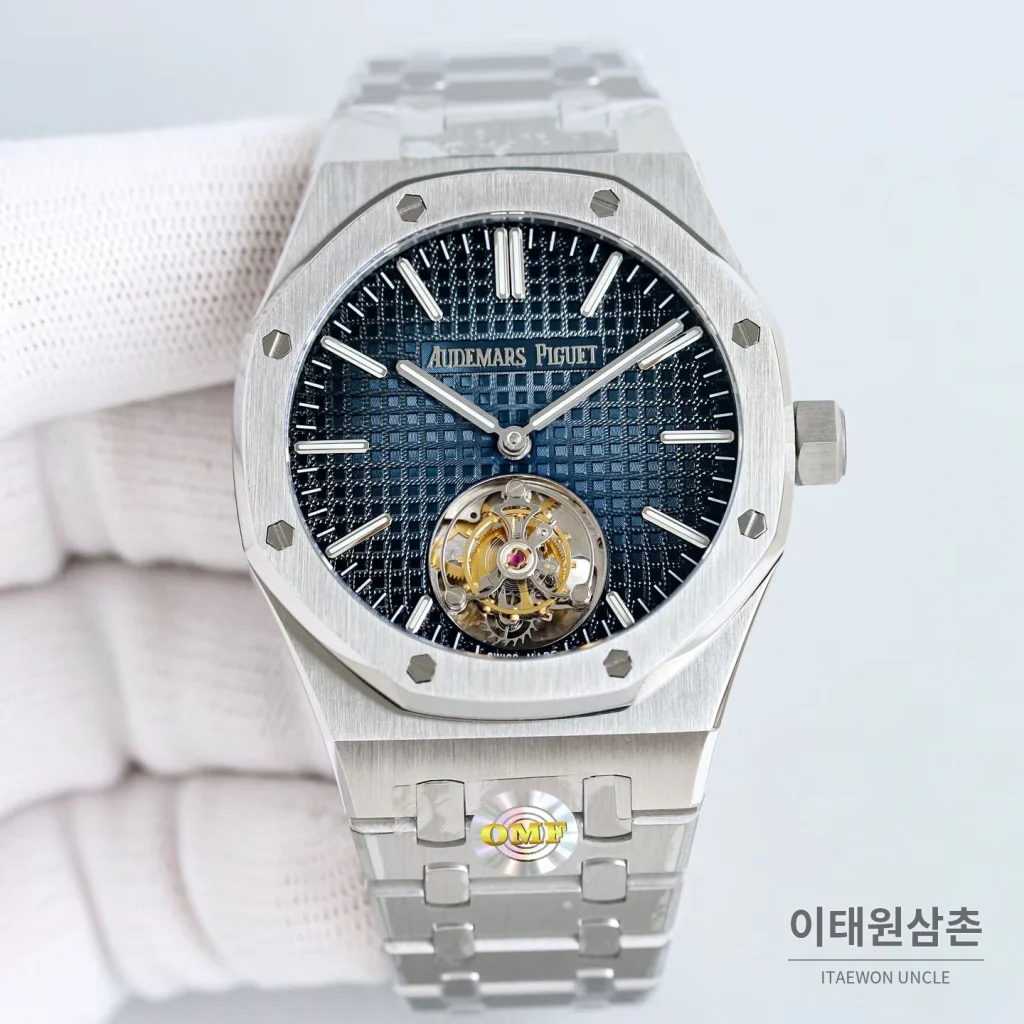 오데마피게 로열오크 스틸 블루다이얼 플라잉투르비용 오토매틱 41mm 26530ST.OO.1220ST.01 (3)