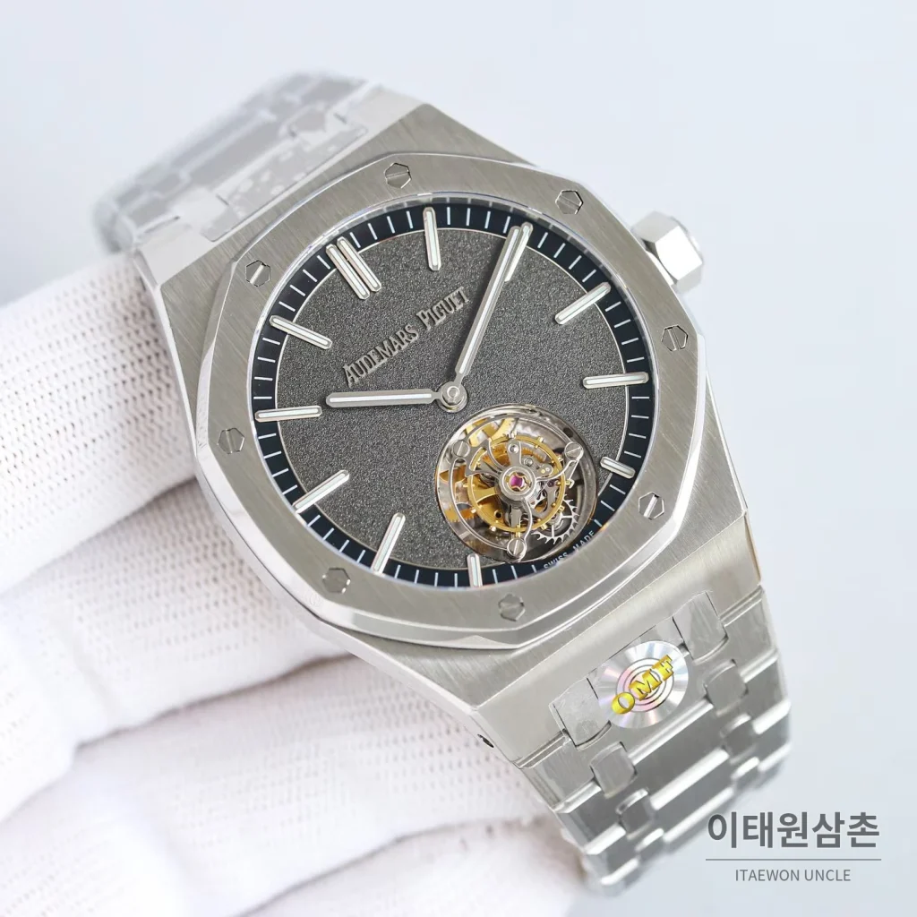 오데마피게 로열오크 스틸 블루다이얼 플라잉투르비용 오토매틱 41mm 26530ST.OO.1220ST.01