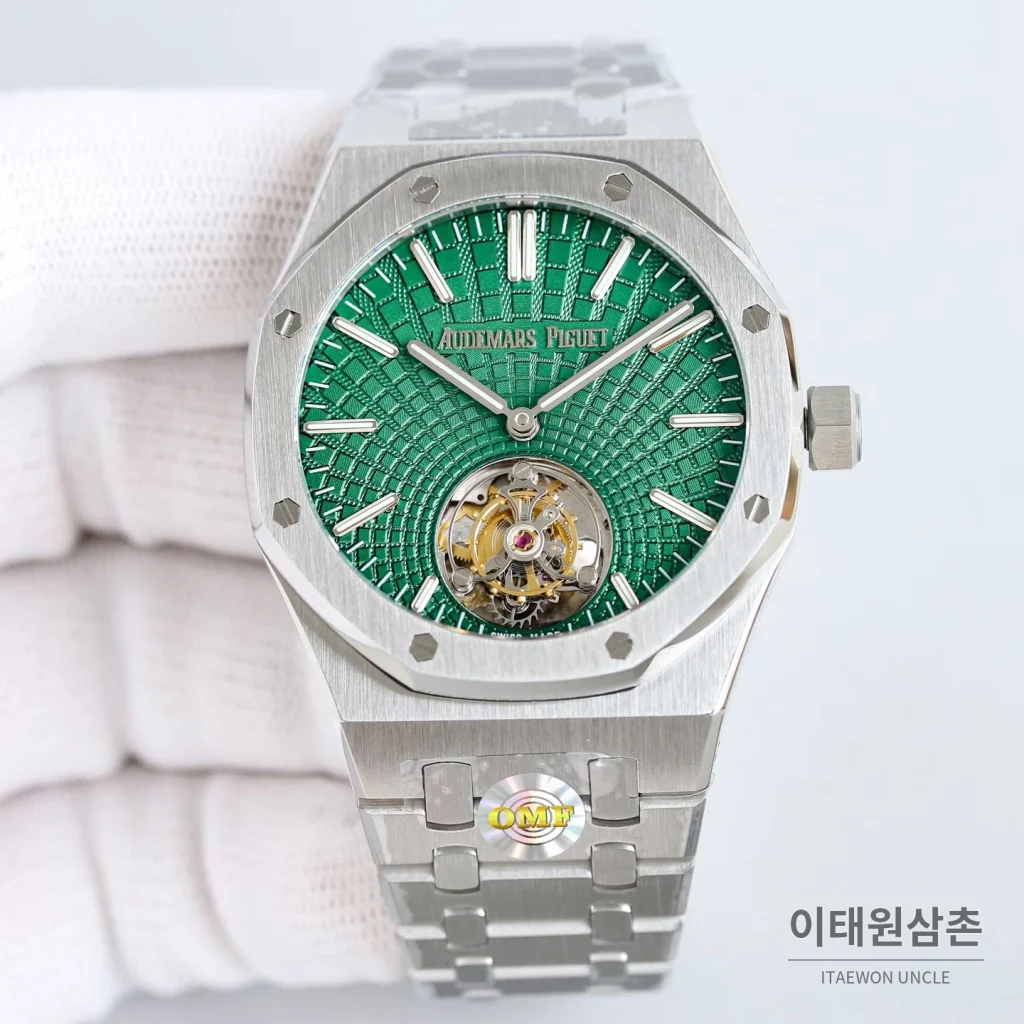 오데마피게 로열오크 스틸 블루다이얼 플라잉투르비용 오토매틱 41mm 26530ST.OO.1220ST.01 (2)