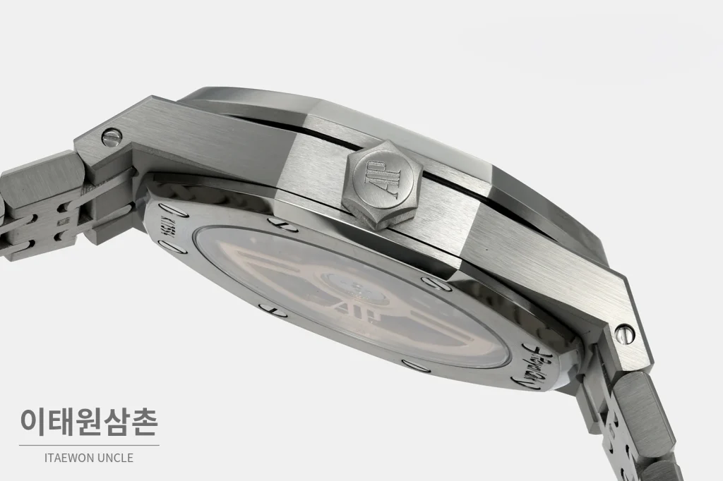 오데마피게 로열오크 스틸 네이비다이얼 브레이슬릿 기계식 37mm