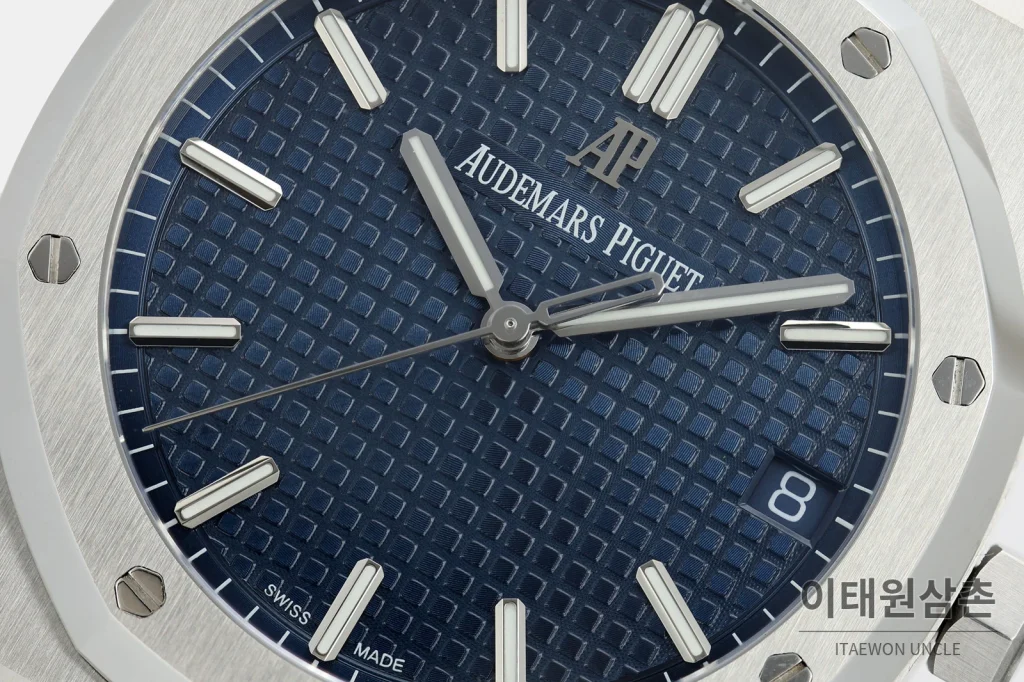 오데마피게 로열오크 스틸 네이비다이얼 일체형 기계식 41mm