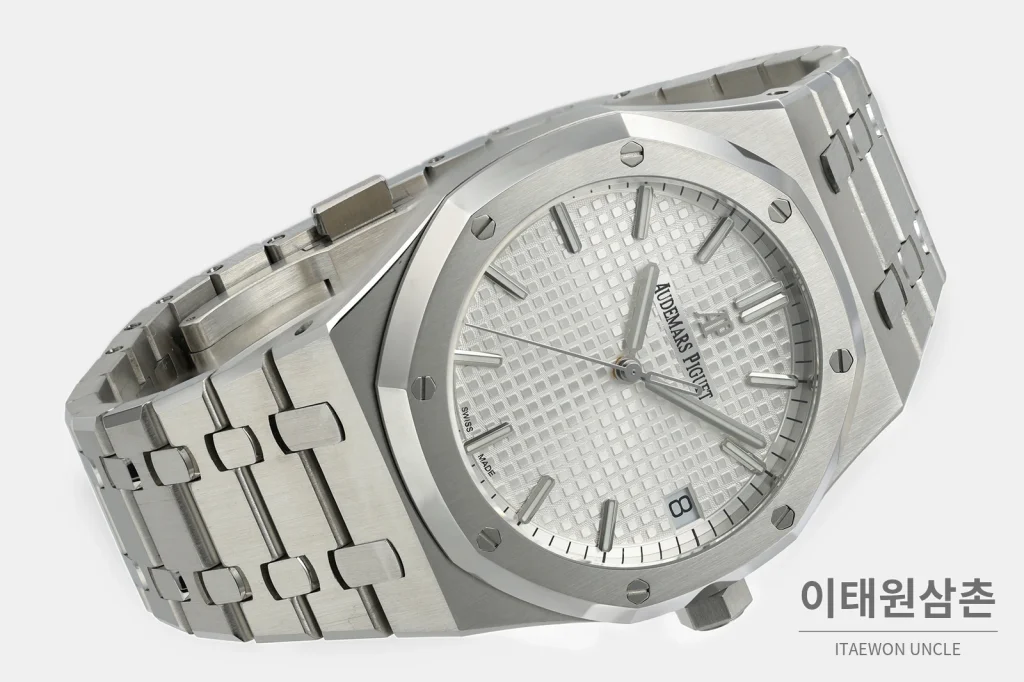오데마피게 로열오크 스틸 화이트다이얼 일체형 기계식 41mm