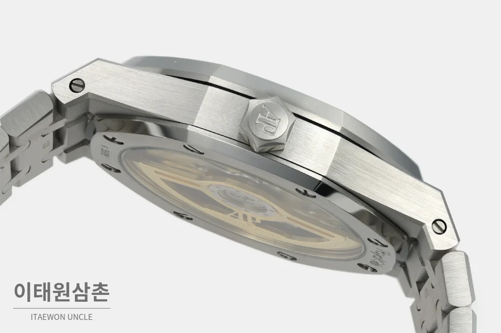 오데마피게 로열오크 스틸 화이트다이얼 일체형 기계식 41mm