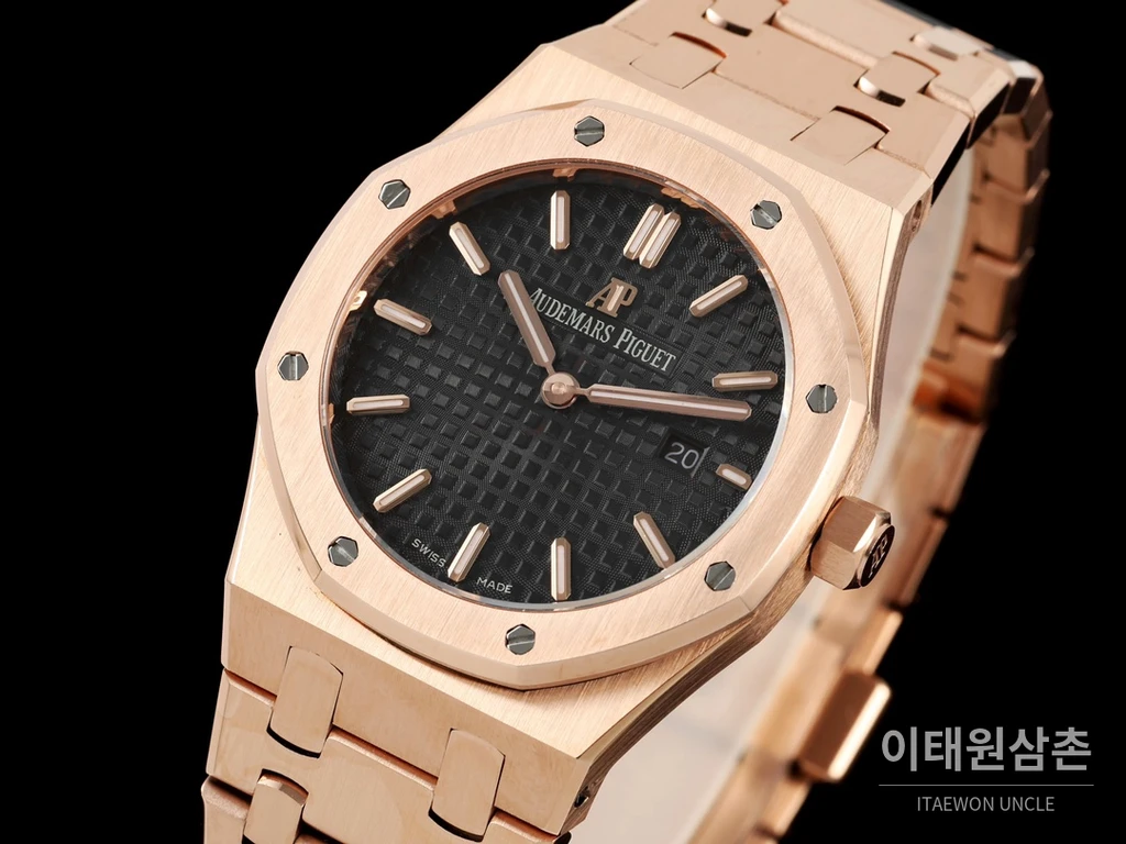 오데마피게 로열오크 스와로브스키 베젤 그랑 타피스리 쿼츠 33mm 67651OR 블랙 다이얼 로즈골드 브레이슬릿 (2)