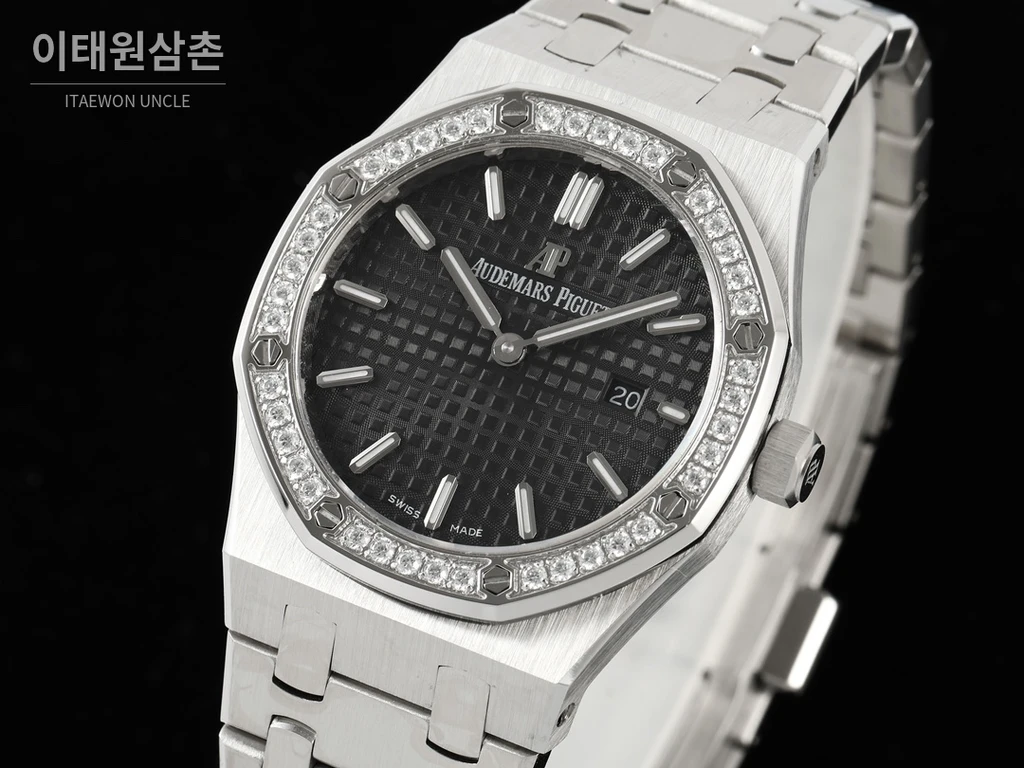 오데마피게 로열오크 스와로브스키 베젤 그랑 타피스리 쿼츠 33mm 67651OR 블랙 다이얼 스틸 브레이슬릿 (2)