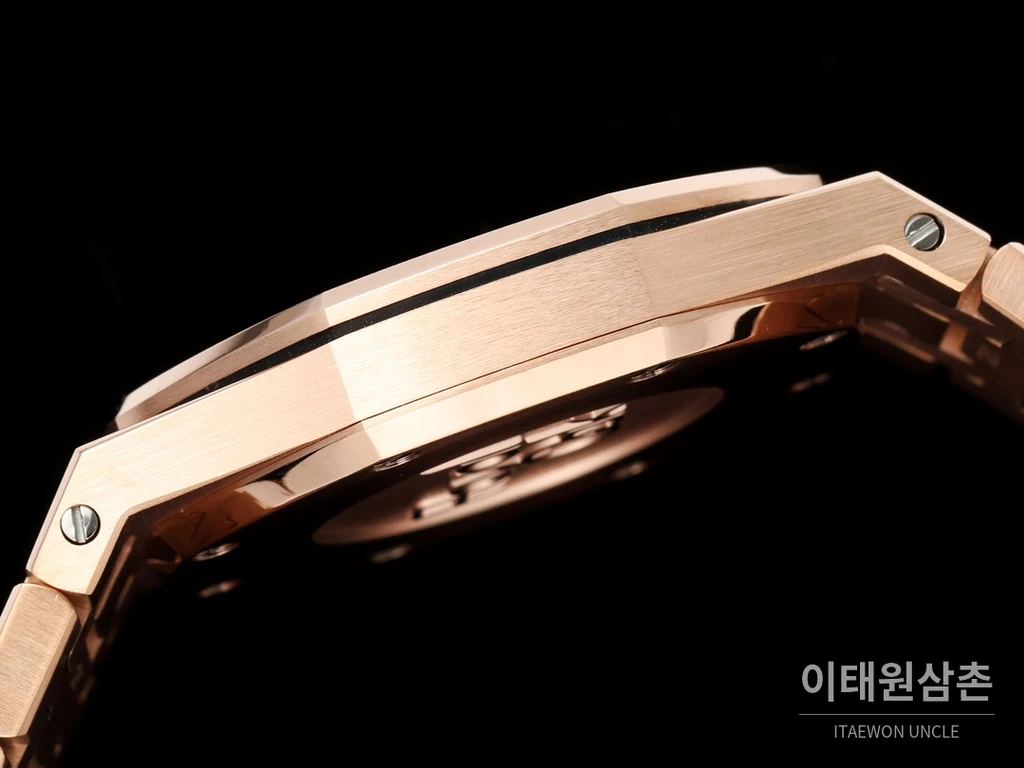 오데마피게 로열오크 스와로브스키 베젤 그랑 타피스리 쿼츠 33mm 67651OR 블랙 다이얼 로즈골드 브레이슬릿