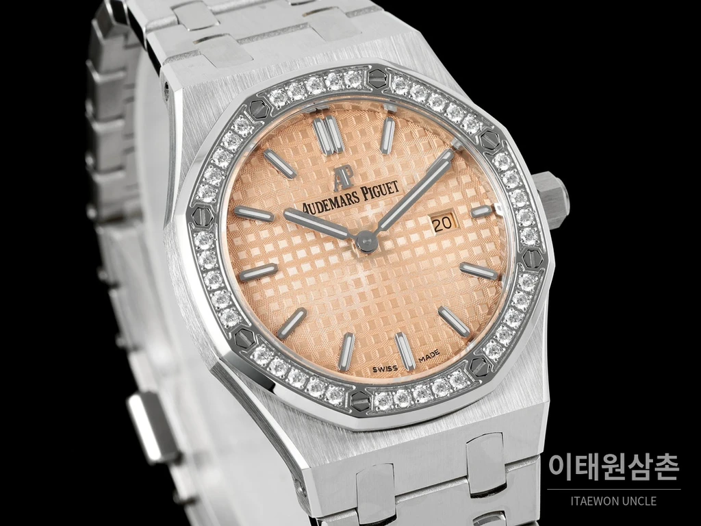 오데마피게 로열오크 스와로브스키 베젤 그랑 타피스리 쿼츠 33mm 67651OR 샴페인 다이얼 스틸 브레이슬릿 (2)