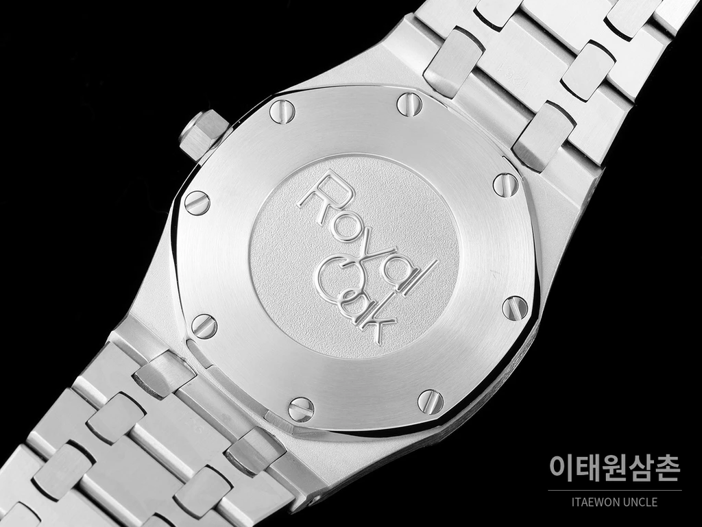 오데마피게 로열오크 스와로브스키 베젤 그랑 타피스리 쿼츠 33mm 67651OR 블루 다이얼 스틸 브레이슬릿
