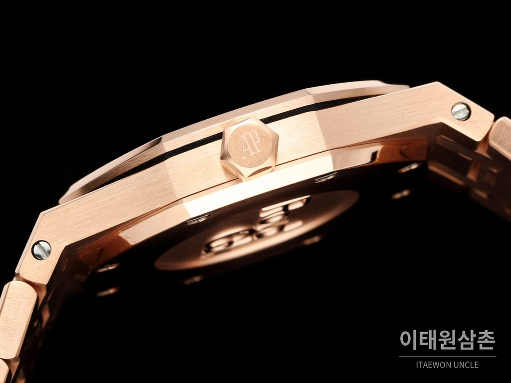 오데마피게 로열오크 스와로브스키 베젤 그랑 타피스리 쿼츠 33mm 67651OR 블랙 다이얼 로즈골드 브레이슬릿 (3)