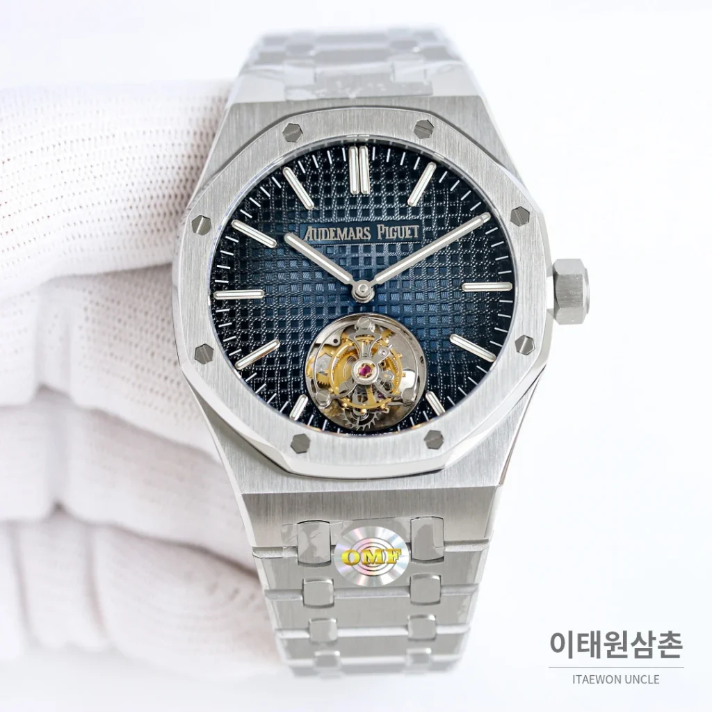 오데마피게 로열오크 투르비용 오토매틱 블루 다이얼