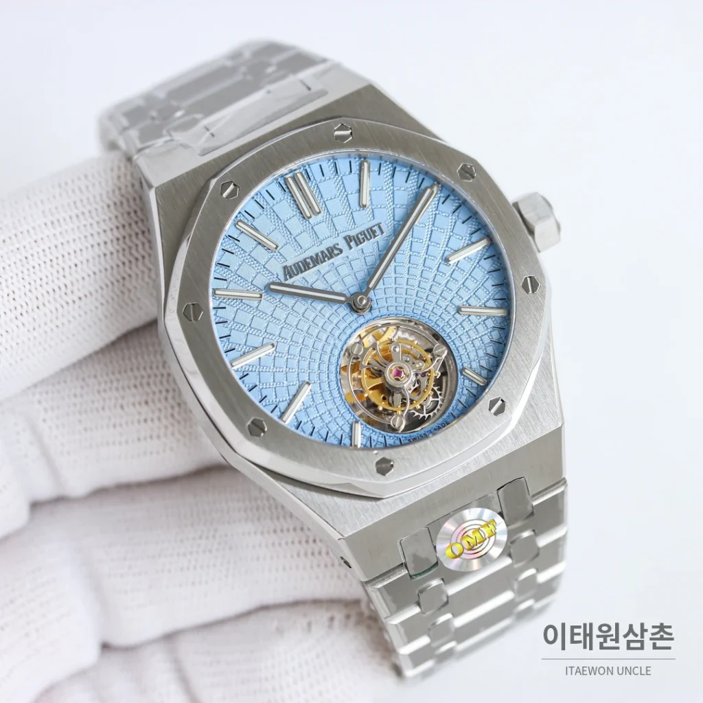 오데마피게 로열오크 투르비용 오토매틱 블루 다이얼 (2)