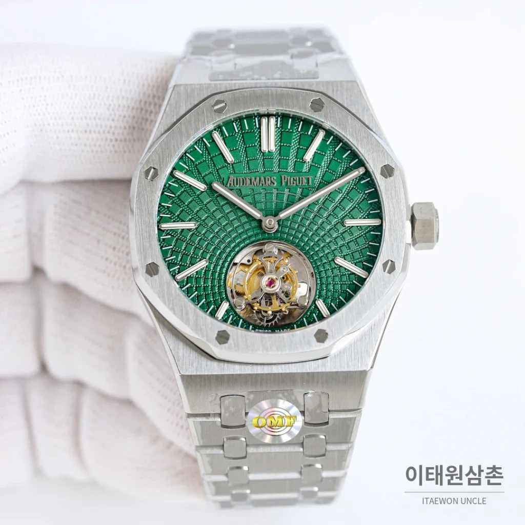 오데마피게 로열오크 투르비용 오토매틱 블루 다이얼 (2)