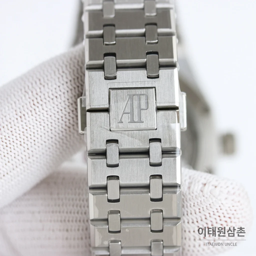 오데마피게 로열오크 투르비용 오토매틱 블루 다이얼 (2)