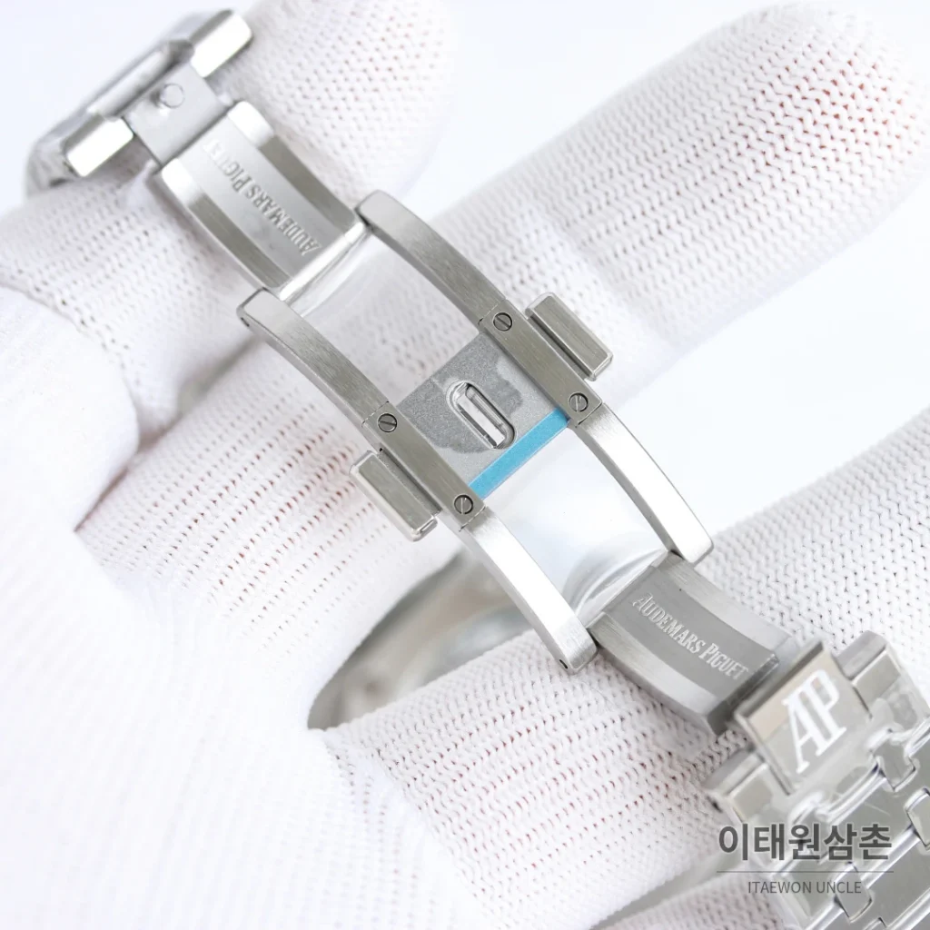 오데마피게 로열오크 투르비용 오토매틱 블루 다이얼