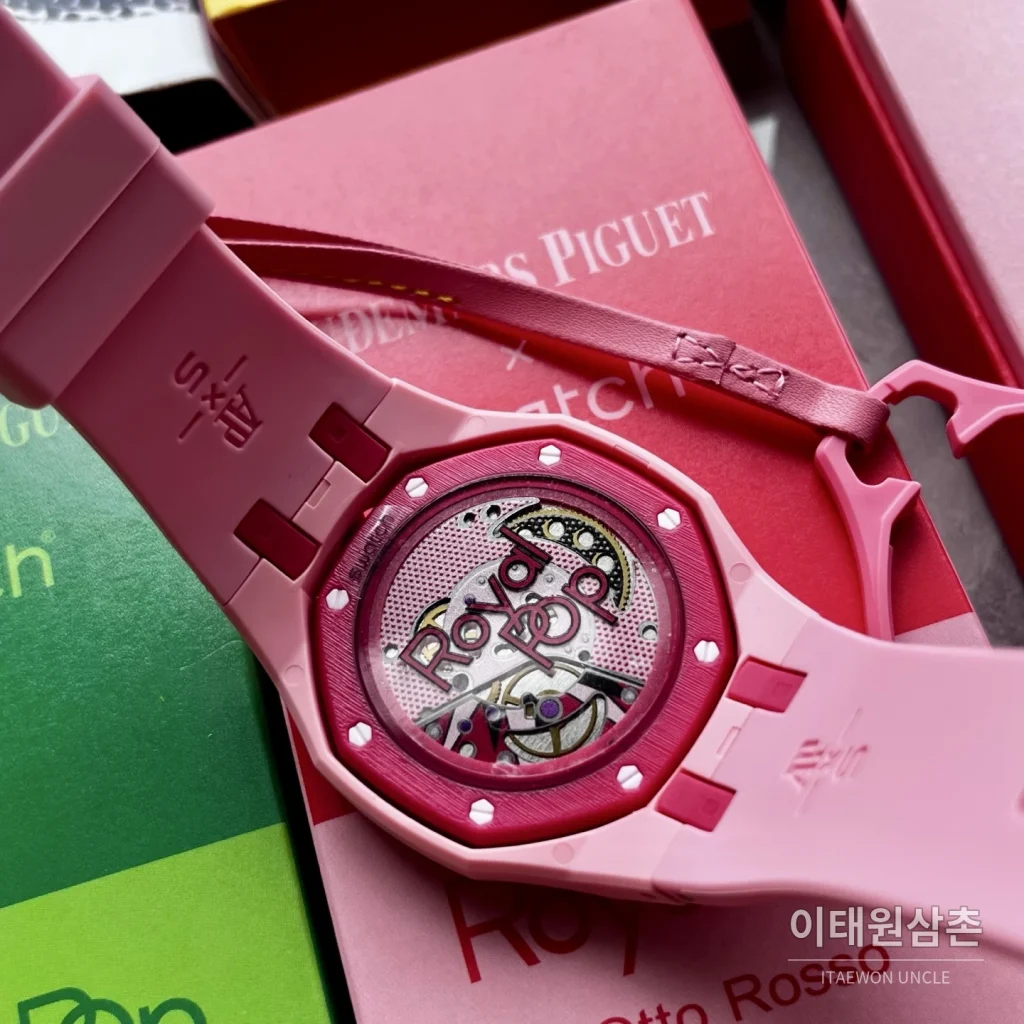 오데마피게 스와치 로열 팝 스타일 바이오세라믹 쿼츠 42mm 탄 핑크 다이얼 핑크 러버 스트랩