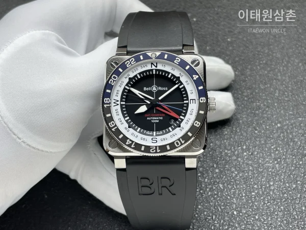 벨앤로스 BR-03 GMT 컴퍼스 스테인리스 GMT 오토매틱 42mm BR0393 블랙 다이얼 블랙 러버 스트랩 네이비 베젤