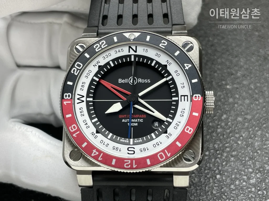 벨앤로스 BR-03 GMT 컴퍼스 스테인리스 GMT 오토매틱 42mm BR0393 블랙 다이얼 블랙 러버 스트랩 레드 베젤