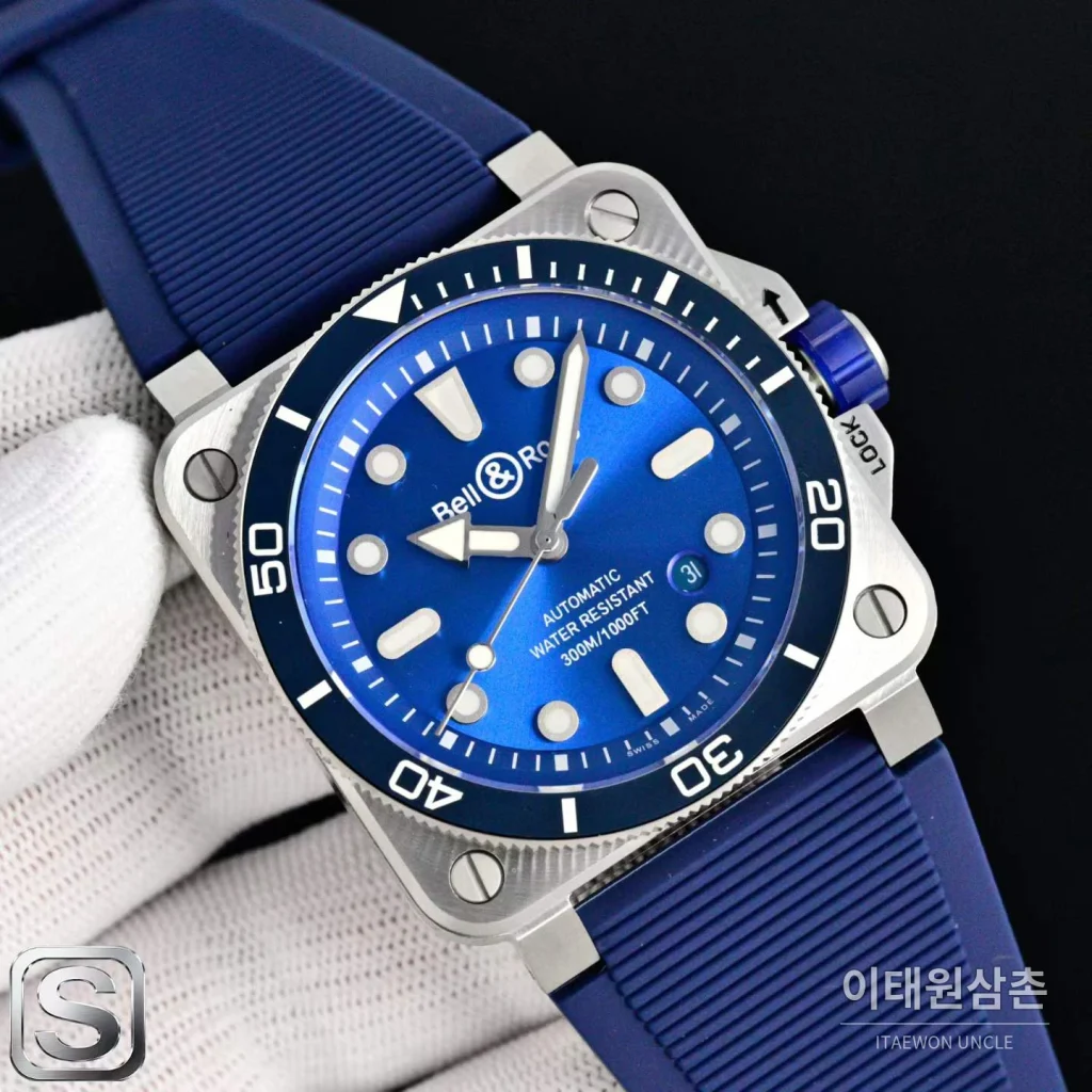 벨앤로스 BR03A 스틸 세라믹베젤 블랙다이얼 오토매틱 42mm 블루 러버 스트랩