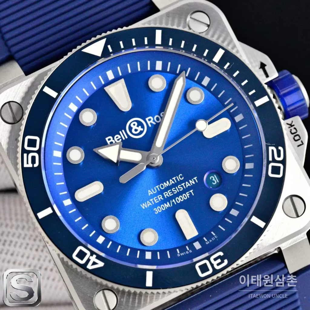 벨앤로스 BR03A 스틸 세라믹베젤 블랙다이얼 오토매틱 42mm 블루 러버 스트랩