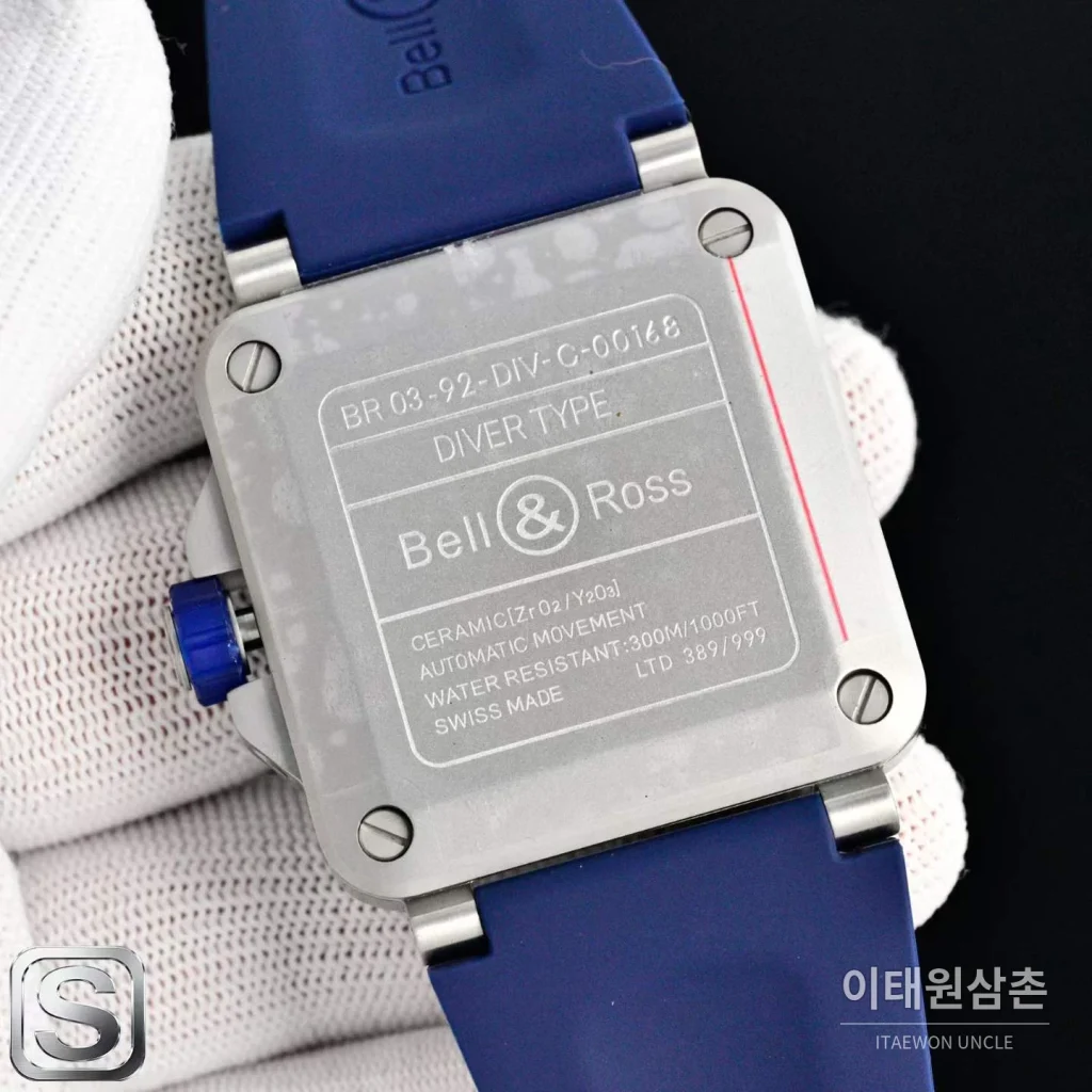 벨앤로스 BR03A 스틸 세라믹베젤 블랙다이얼 오토매틱 42mm 블루 러버 스트랩