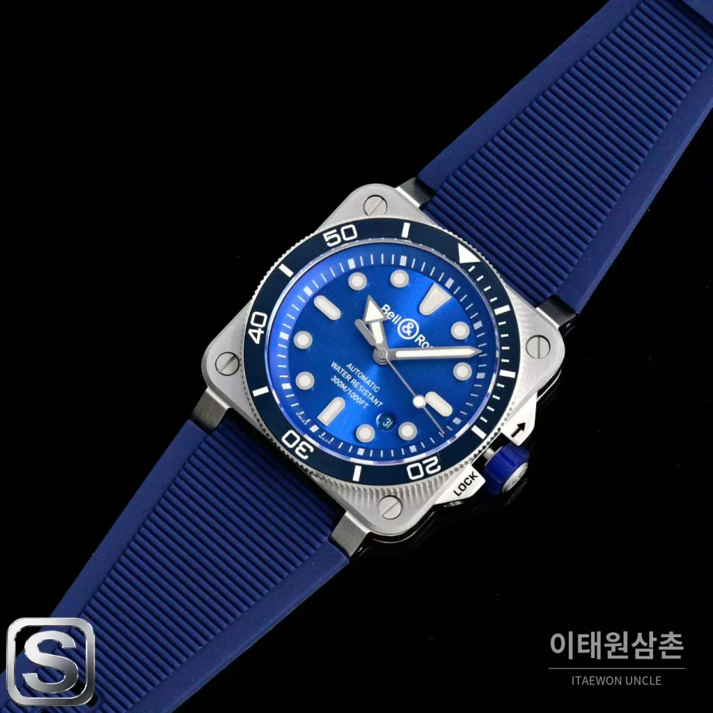 벨앤로스 BR03A 스틸 세라믹베젤 블랙다이얼 오토매틱 42mm 블루 러버 스트랩