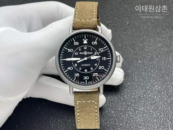 벨앤로스 빈티지 그레이PVD 스틸 블랙다이얼 오토매틱 45mm 브라운 가죽 스트랩