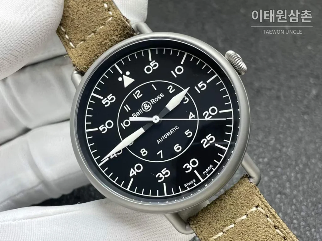 벨앤로스 빈티지 그레이PVD 스틸 블랙다이얼 오토매틱 45mm 브라운 가죽 스트랩