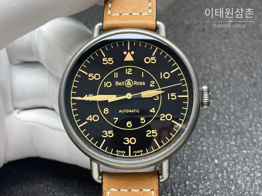 벨앤로스 빈티지 그레이PVD 스틸 블랙다이얼 오토매틱 45mm 브라운 가죽 스트랩 그레이 베젤