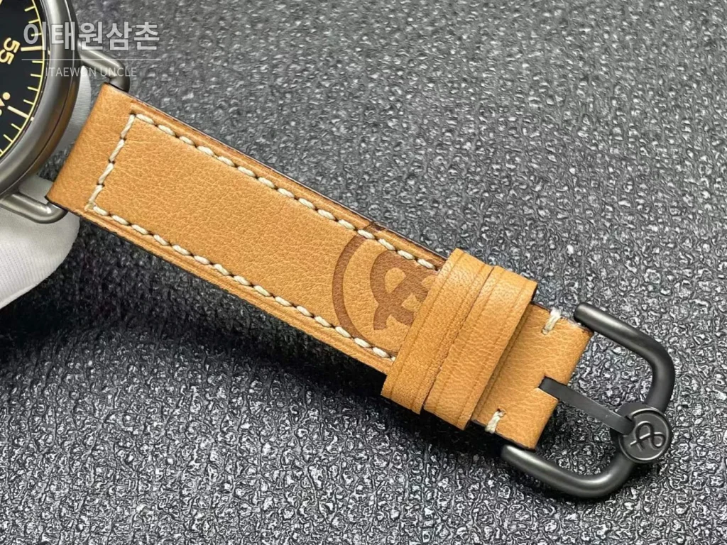 벨앤로스 빈티지 그레이PVD 스틸 블랙다이얼 오토매틱 45mm 브라운 가죽 스트랩 그레이 베젤