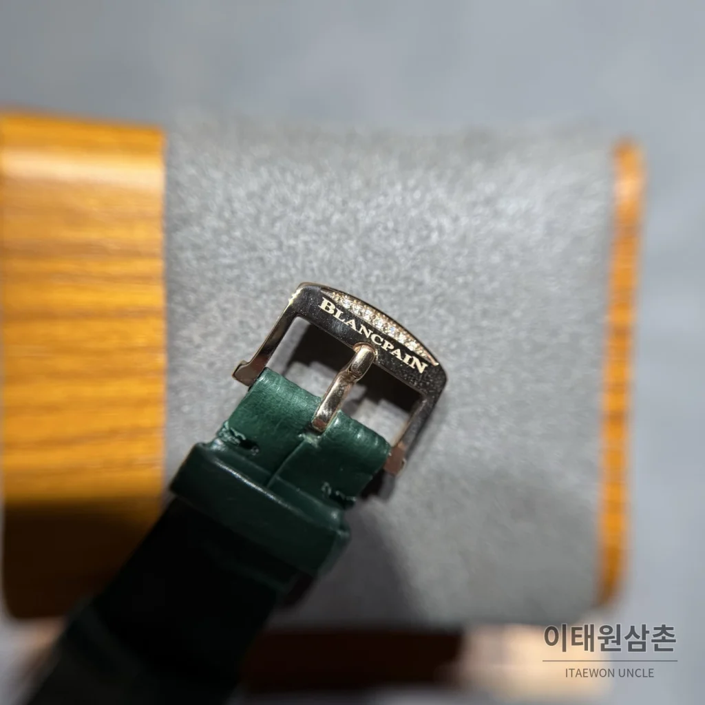 블랑팡 다이아몬드 볼 오토매틱 34.9mm 자개 다이얼 그린 가죽 스트랩 로즈골드 베젤