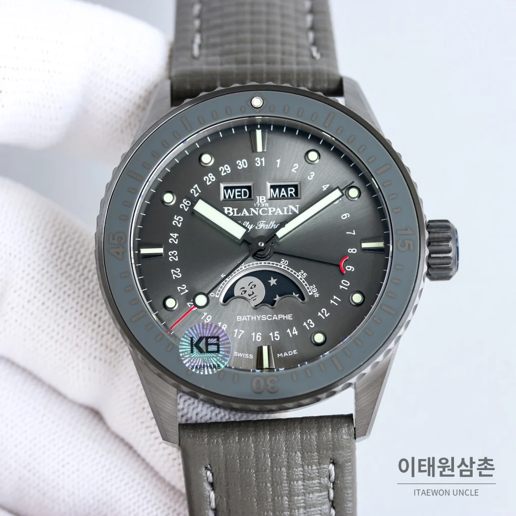 블랑팡 피프티패덤즈 오토매틱 43.6mm 그레이 다이얼