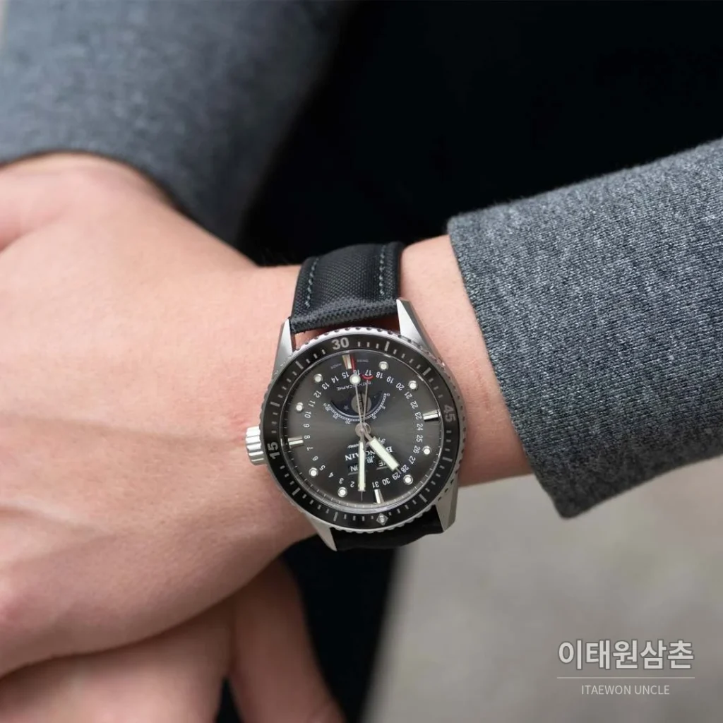 블랑팡 피프티패덤즈 오토매틱 43.6mm 블루 다이얼
