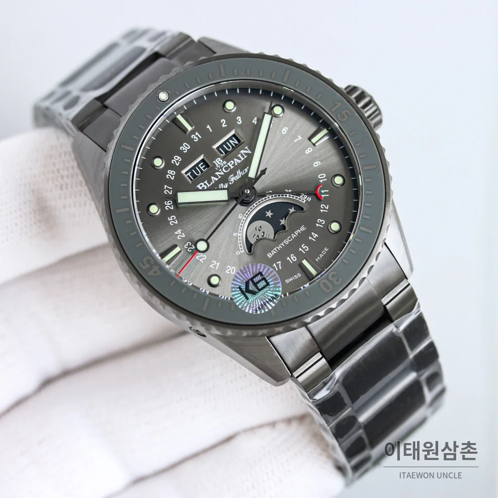 블랑팡 피프티패덤즈 오토매틱 43.6mm 그레이 다이얼