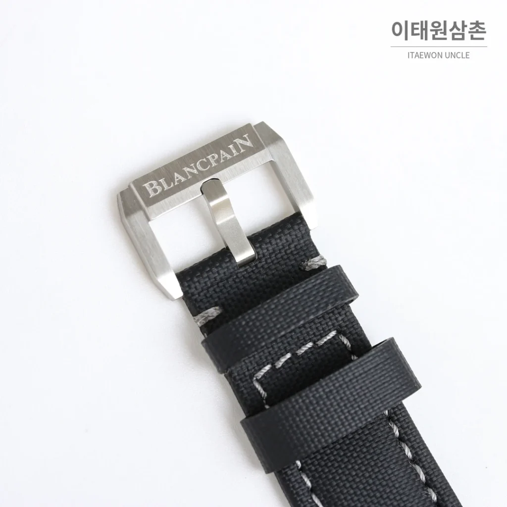 블랑팡 피프티패덤즈 오토매틱 43.6mm 블랙 다이얼