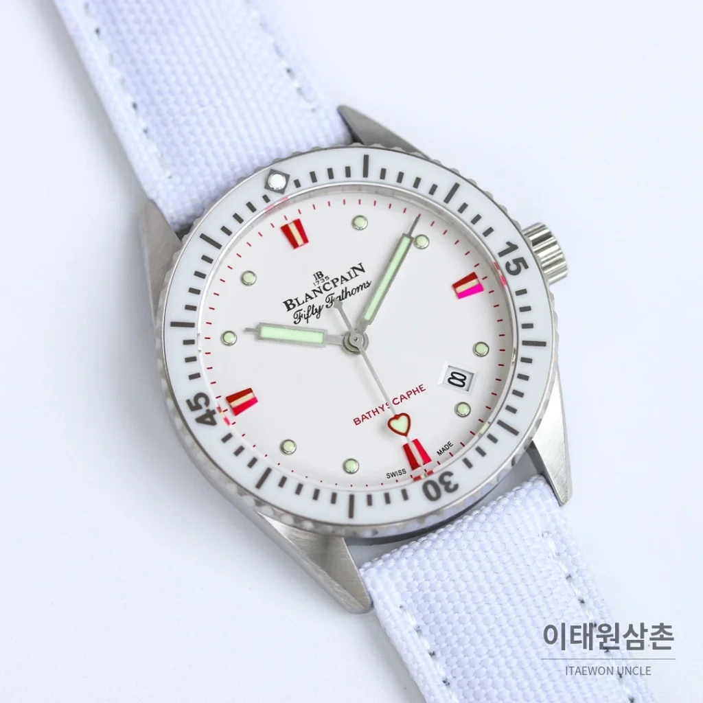 블랑팡 피프티패덤즈 바티스카프 세라믹 오토매틱 38mm 블랙 화이트 나일론 스트랩 (3)